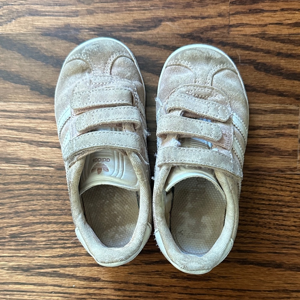 Adidas Kids pink Velcro Sneakers